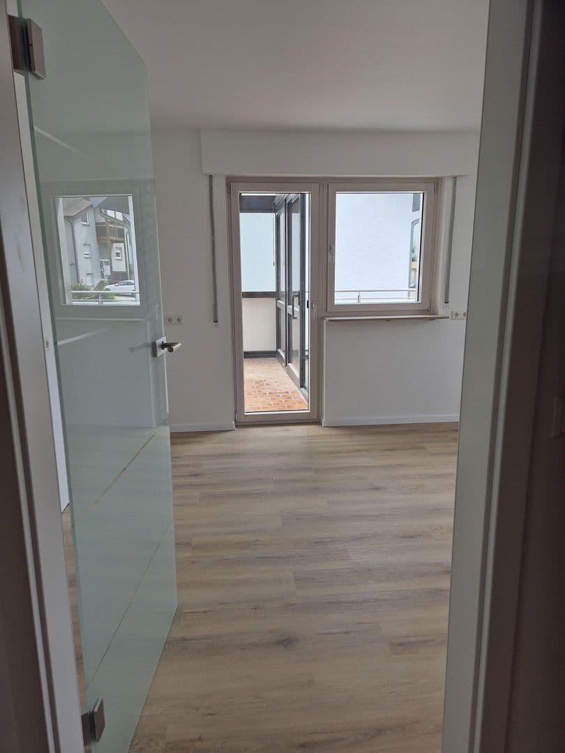 Pronájem bytu 2+1 97 m², Niefern-Öschelbronn, Bádensko-Württembersko Pronájem bytu 2+1 97 m², Niefern-Öschelbronn, Bádensko-Württembersko