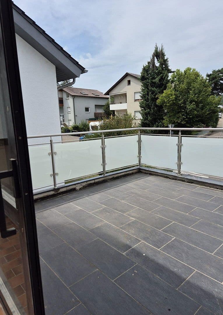 Pronájem bytu 2+1 97 m², Niefern-Öschelbronn, Bádensko-Württembersko Pronájem bytu 2+1 97 m², Niefern-Öschelbronn, Bádensko-Württembersko