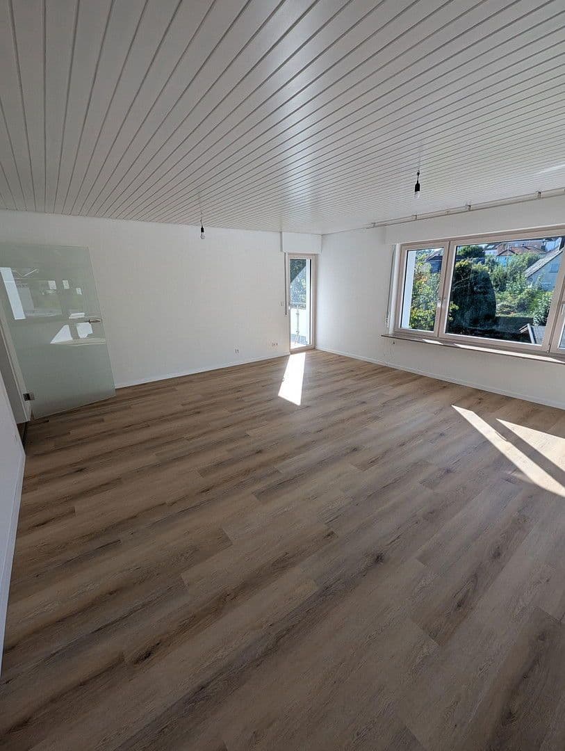 Pronájem bytu 2+1 97 m², Niefern-Öschelbronn, Bádensko-Württembersko Pronájem bytu 2+1 97 m², Niefern-Öschelbronn, Bádensko-Württembersko