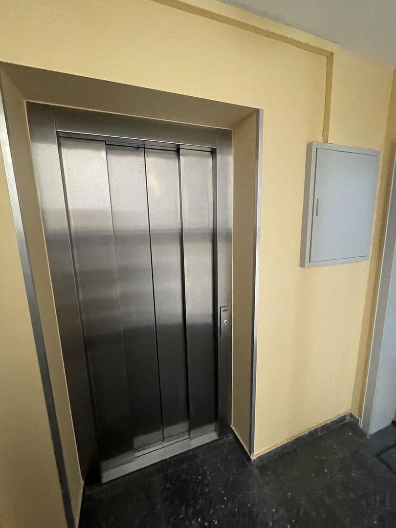 Pronájem bytu 2+kk 64 m², Wuppertal, Severní Porýní-Vestfálsko Pronájem bytu 2+kk 64 m², Wuppertal, Severní Porýní-Vestfálsko