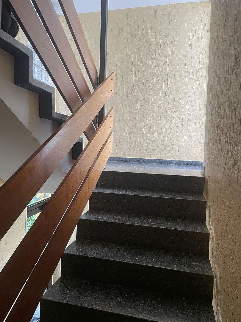 Pronájem bytu 2+kk 64 m², Wuppertal, Severní Porýní-Vestfálsko Pronájem bytu 2+kk 64 m², Wuppertal, Severní Porýní-Vestfálsko