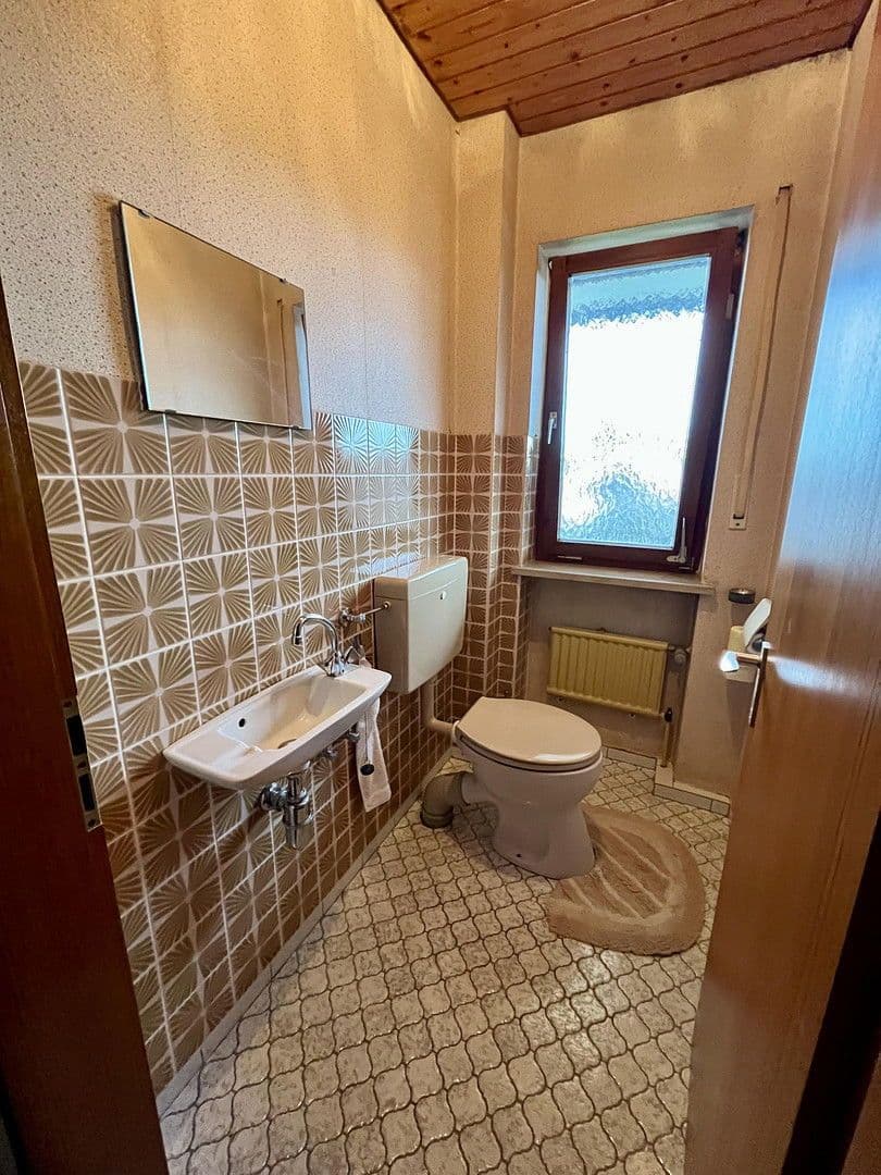 Prodej domu 187 m², pozemek 460 m², Spitalgasse 2, Bechhofen, Bavorsko Prodej domu 187 m², pozemek 460 m², Spitalgasse 2, Bechhofen, Bavorsko