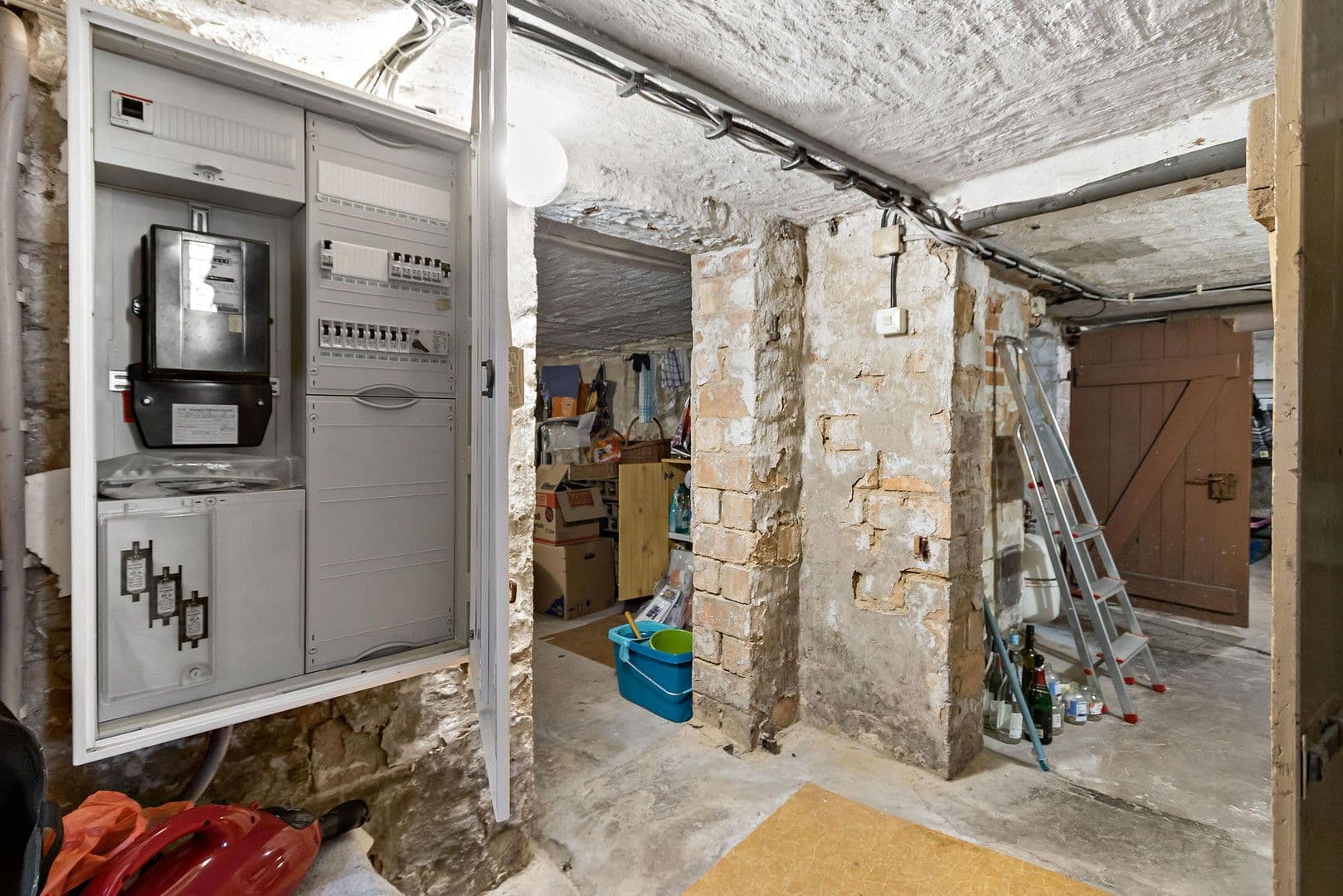 Prodej domu 120 m², pozemek 897 m², Goldbergstraße 39, Halle, Sasko-Anhaltsko Prodej domu 120 m², pozemek 897 m², Goldbergstraße 39, Halle, Sasko-Anhaltsko