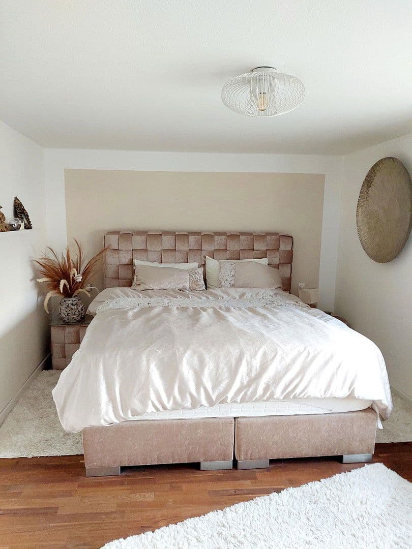 Prodej domu 200 m², pozemek 451 m², Mainz, Porýní-Falc Prodej domu 200 m², pozemek 451 m², Mainz, Porýní-Falc