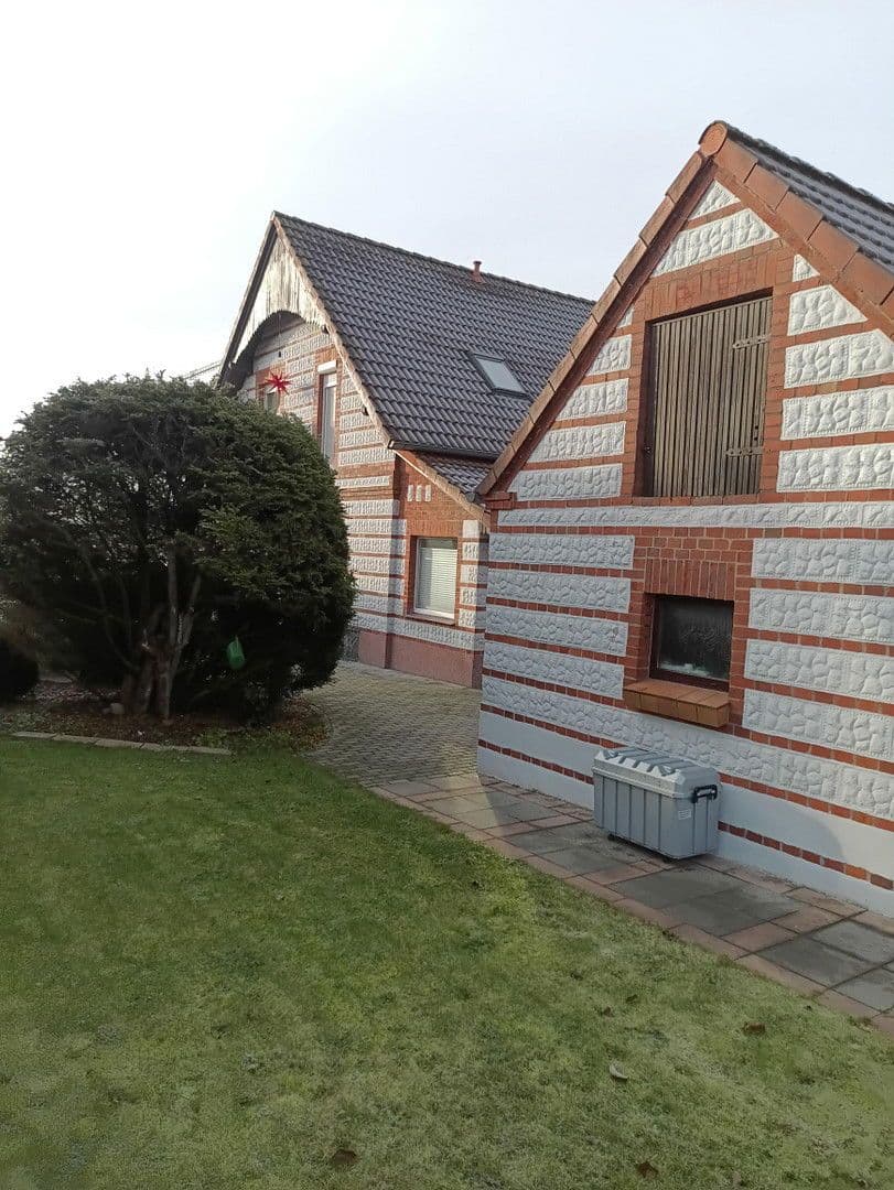 Prodej domu 132 m², pozemek 1.199 m², Schäfereistr 4, Spremberg, Braniborsko Prodej domu 132 m², pozemek 1.199 m², Schäfereistr 4, Spremberg, Braniborsko