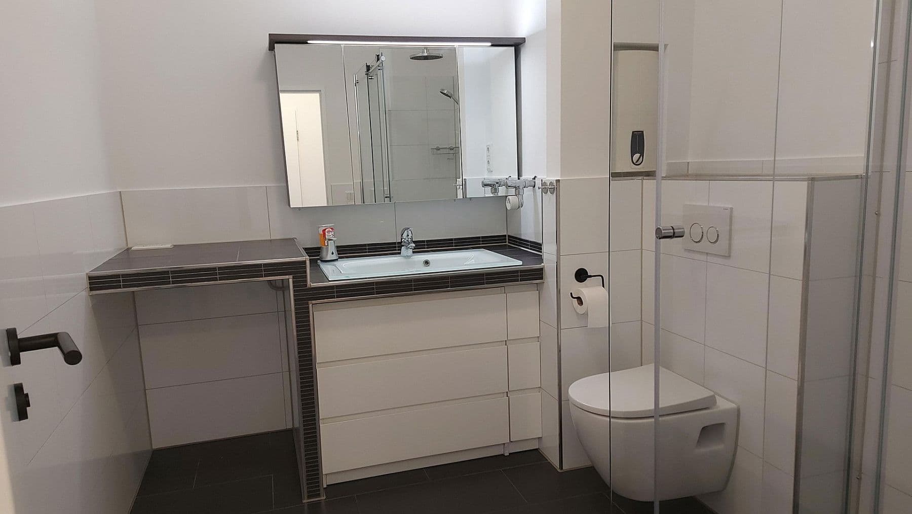 Prodej bytu 2+1 66 m², Krefeld, Severní Porýní-Vestfálsko Prodej bytu 2+1 66 m², Krefeld, Severní Porýní-Vestfálsko