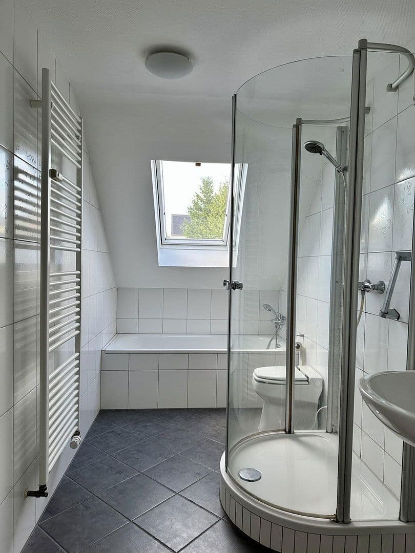 Pronájem bytu 3+kk 98 m², Saarbrücken, Země Sársko Pronájem bytu 3+kk 98 m², Saarbrücken, Země Sársko