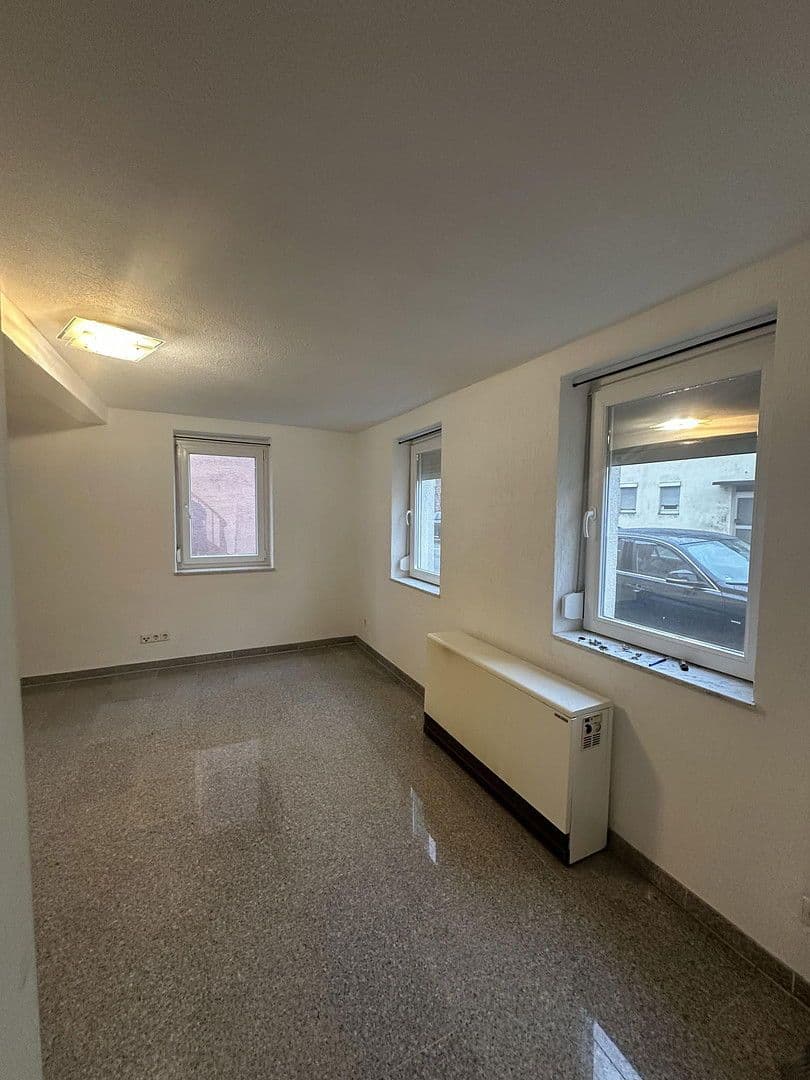 Pronájem domu 128 m², pozemek 71 m², Stuttgart, Bádensko-Württembersko Pronájem domu 128 m², pozemek 71 m², Stuttgart, Bádensko-Württembersko