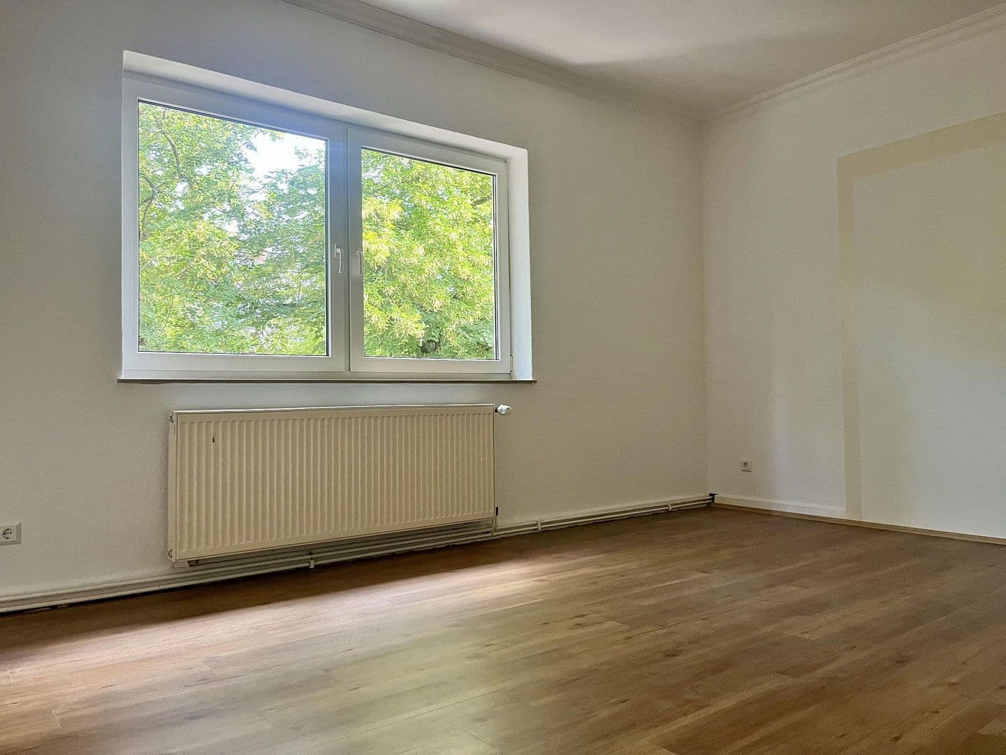 Pronájem bytu 4+1 91 m², Mönckebergallee, Hannover, Dolní Sasko Pronájem bytu 4+1 91 m², Mönckebergallee, Hannover, Dolní Sasko