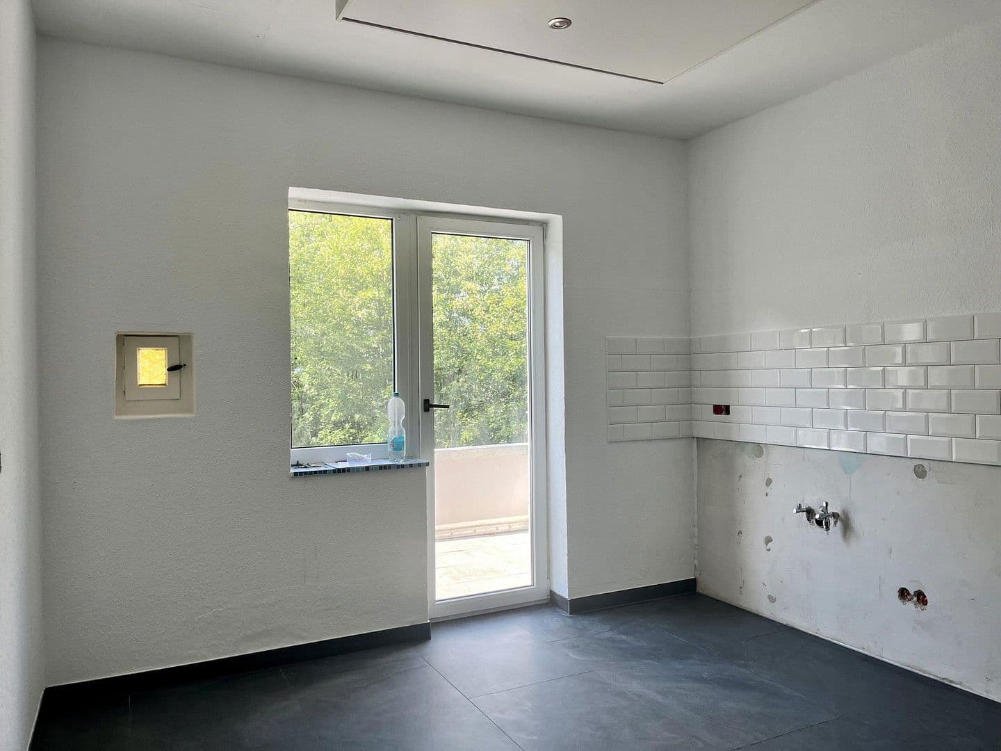 Pronájem bytu 4+1 91 m², Mönckebergallee, Hannover, Dolní Sasko Pronájem bytu 4+1 91 m², Mönckebergallee, Hannover, Dolní Sasko