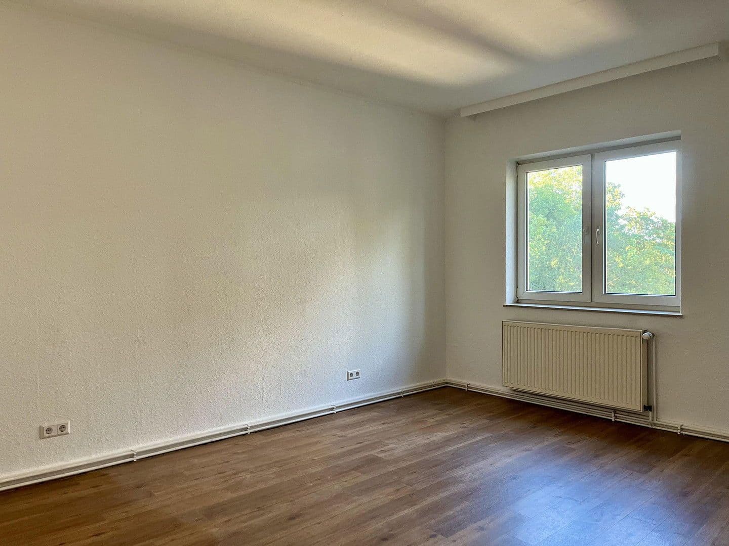 Pronájem bytu 4+1 91 m², Mönckebergallee, Hannover, Dolní Sasko Pronájem bytu 4+1 91 m², Mönckebergallee, Hannover, Dolní Sasko