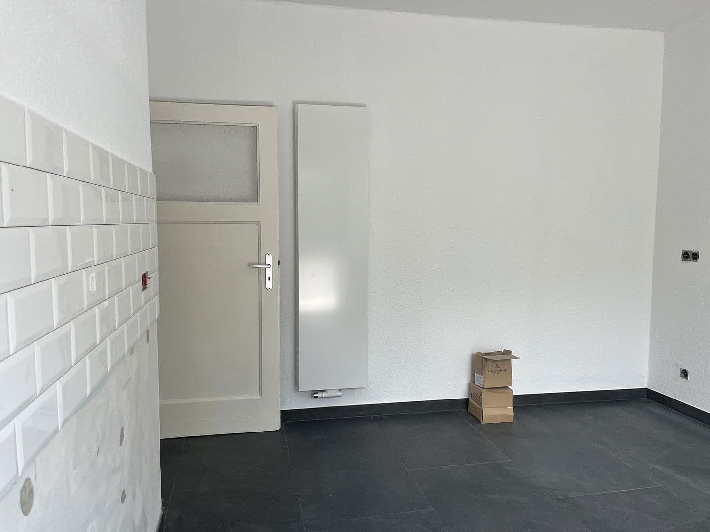 Pronájem bytu 4+1 91 m², Mönckebergallee, Hannover, Dolní Sasko Pronájem bytu 4+1 91 m², Mönckebergallee, Hannover, Dolní Sasko
