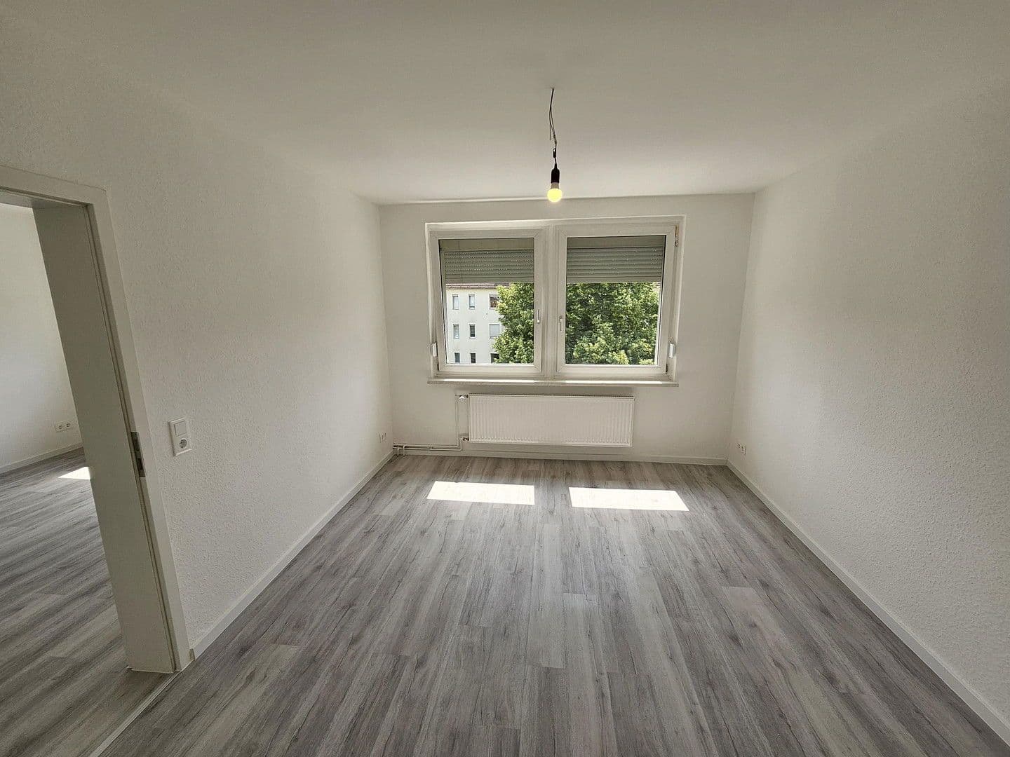 Pronájem bytu 3+1 57 m², Am Park 4, Markkleeberg, Sasko Pronájem bytu 3+1 57 m², Am Park 4, Markkleeberg, Sasko
