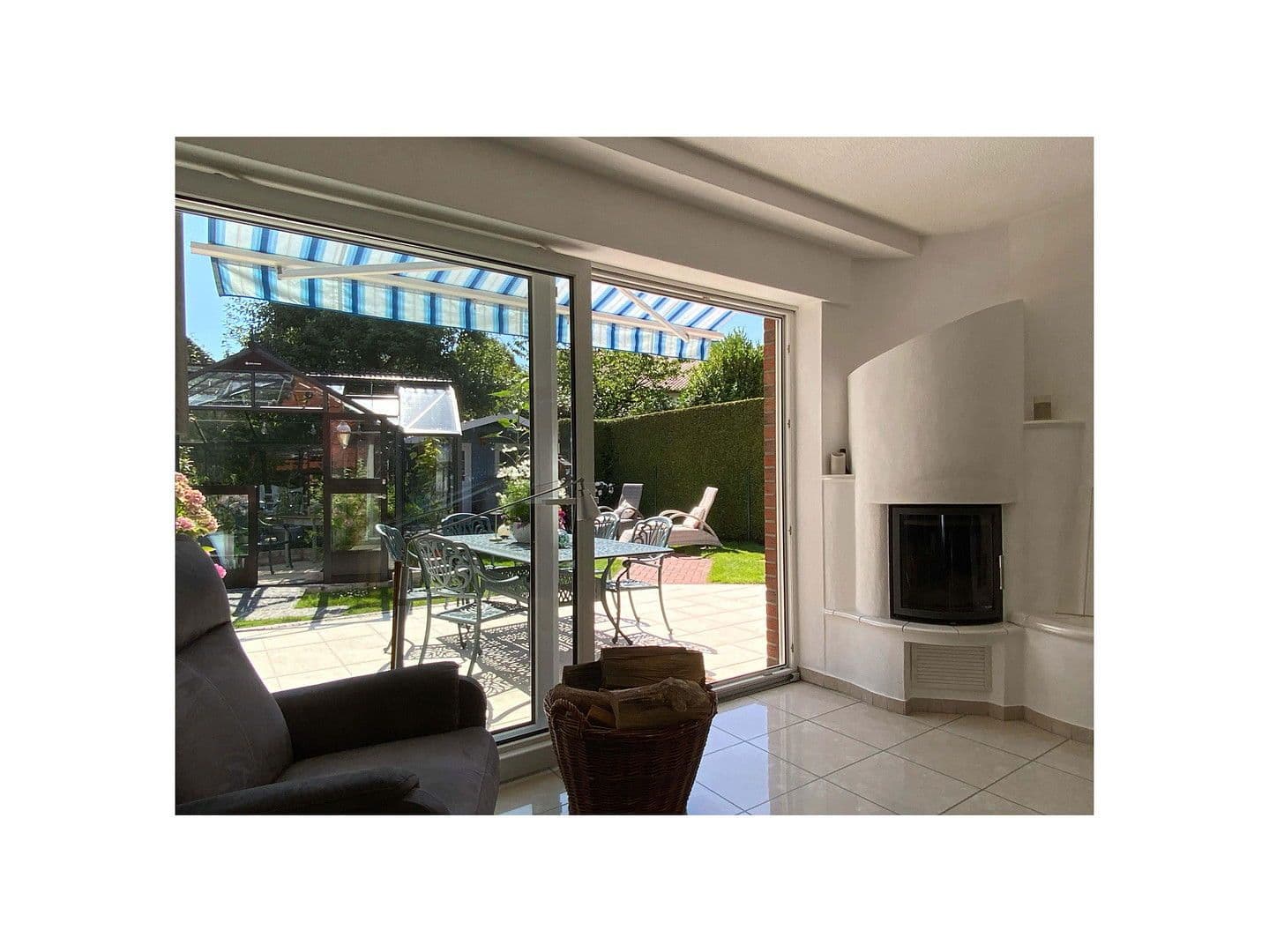 Prodej domu 110 m², pozemek 300 m², Melle, Dolní Sasko Prodej domu 110 m², pozemek 300 m², Melle, Dolní Sasko