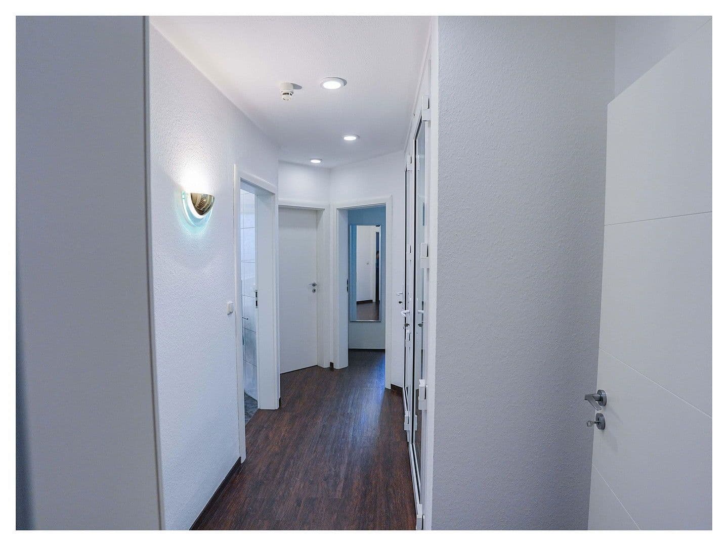 Prodej domu 110 m², pozemek 300 m², Melle, Dolní Sasko Prodej domu 110 m², pozemek 300 m², Melle, Dolní Sasko