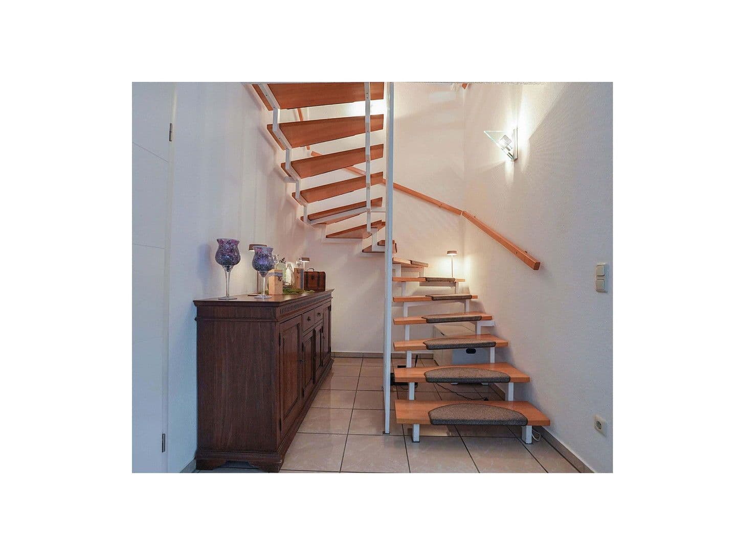 Prodej domu 110 m², pozemek 300 m², Melle, Dolní Sasko Prodej domu 110 m², pozemek 300 m², Melle, Dolní Sasko