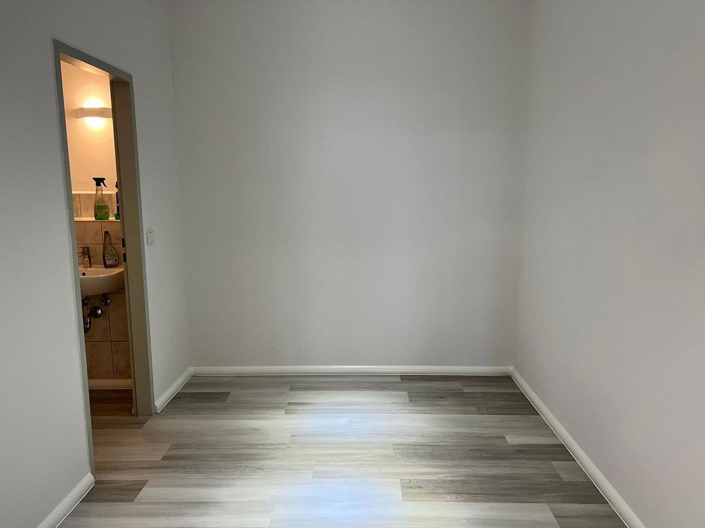 Pronájem kanceláře 67 m², Poststraße 6, Berga-Wünschendorf, Durynsko Pronájem kanceláře 67 m², Poststraße 6, Berga-Wünschendorf, Durynsko