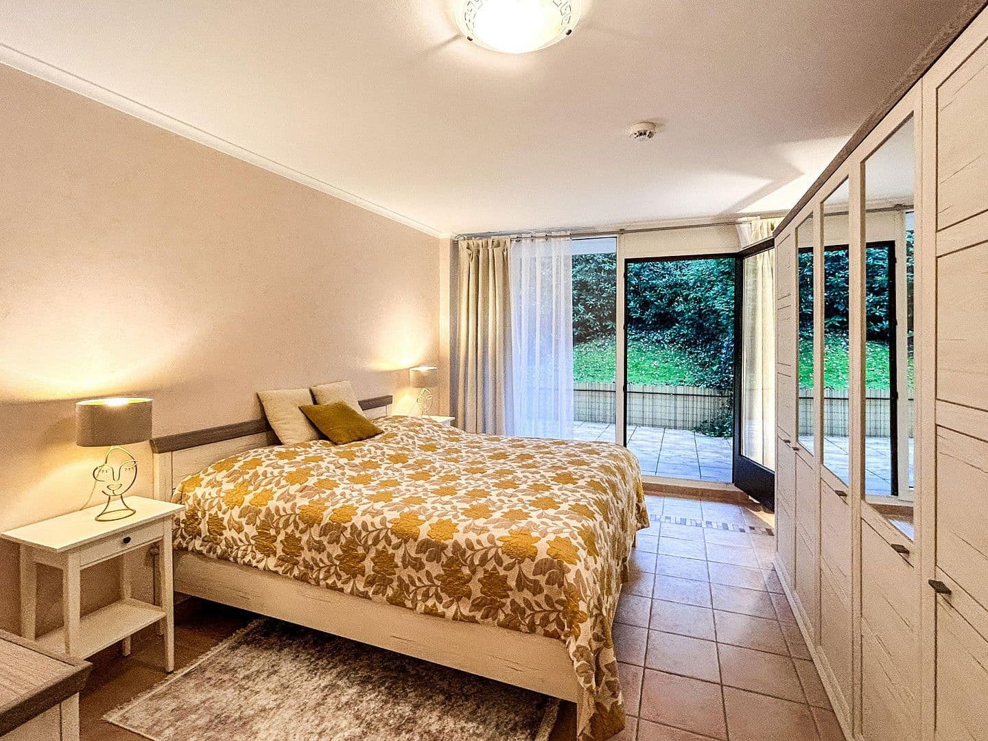 Pronájem bytu 3+1 114 m², Hamburg, Hamburg Pronájem bytu 3+1 114 m², Hamburg, Hamburg