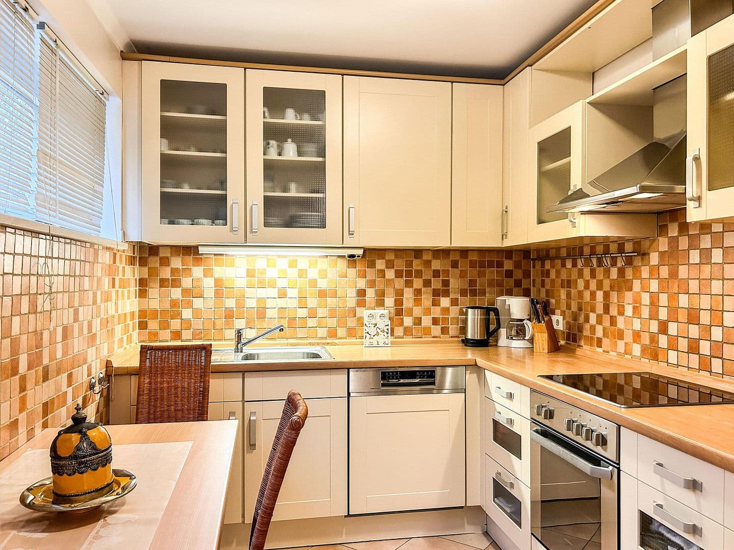 Pronájem bytu 3+1 114 m², Hamburg, Hamburg Pronájem bytu 3+1 114 m², Hamburg, Hamburg