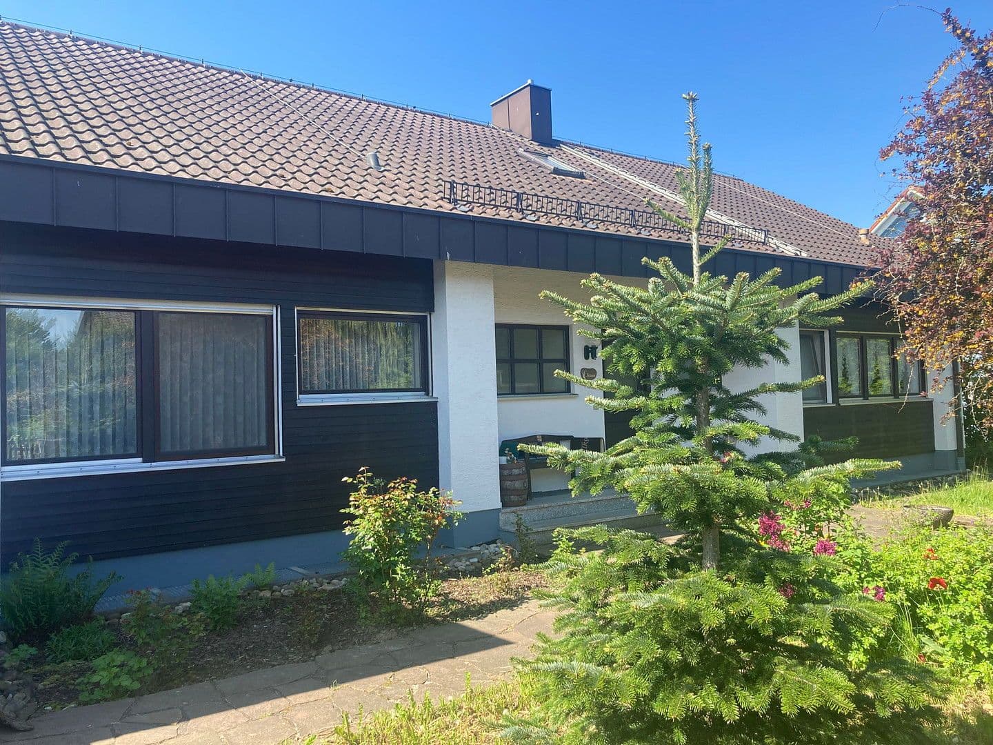 Prodej domu 213 m², pozemek 1.193 m², Jägersteig 11, Schrobenhausen, Bavorsko Prodej domu 213 m², pozemek 1.193 m², Jägersteig 11, Schrobenhausen, Bavorsko