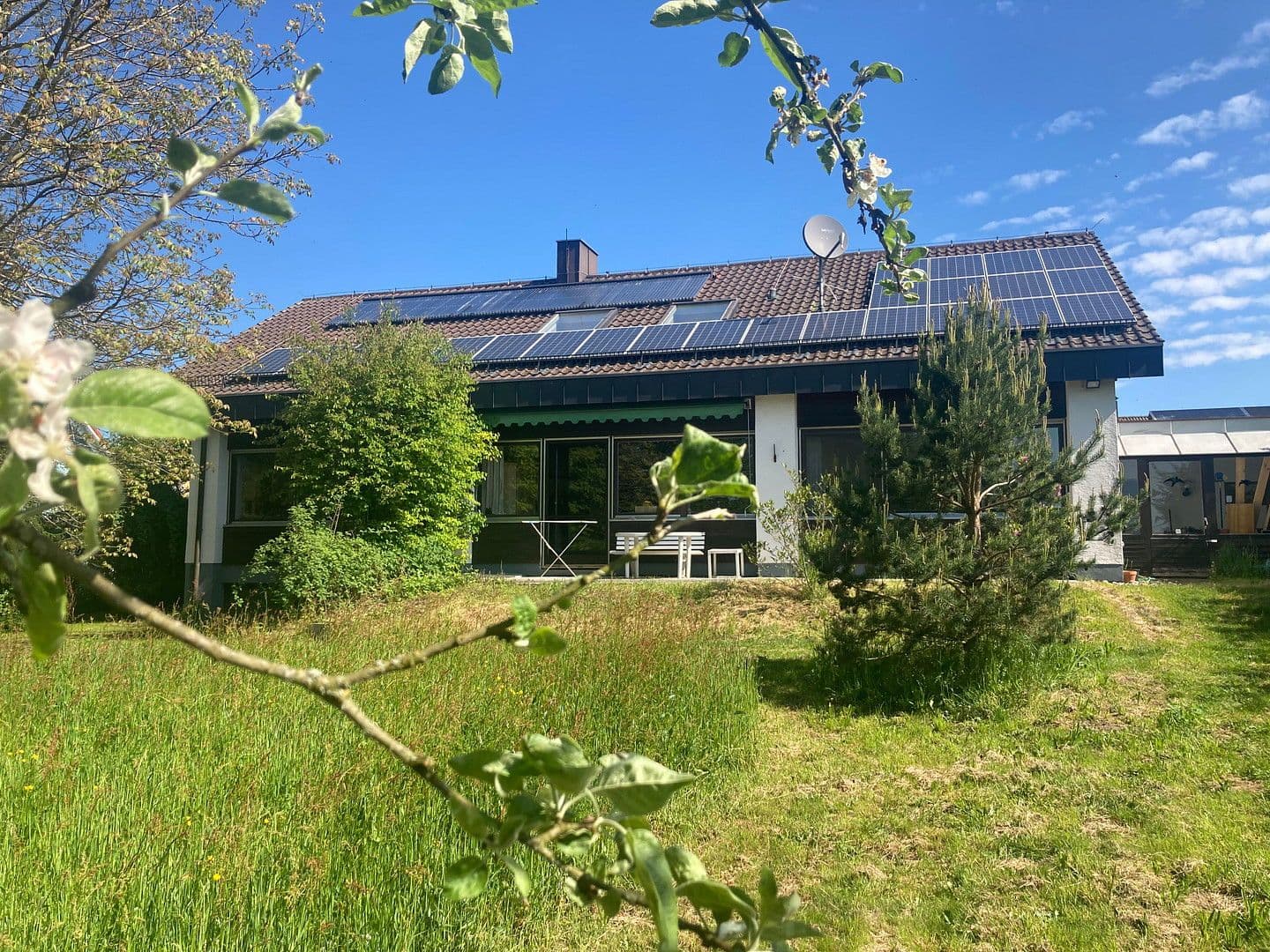 Prodej domu 213 m², pozemek 1.193 m², Jägersteig 11, Schrobenhausen, Bavorsko Prodej domu 213 m², pozemek 1.193 m², Jägersteig 11, Schrobenhausen, Bavorsko