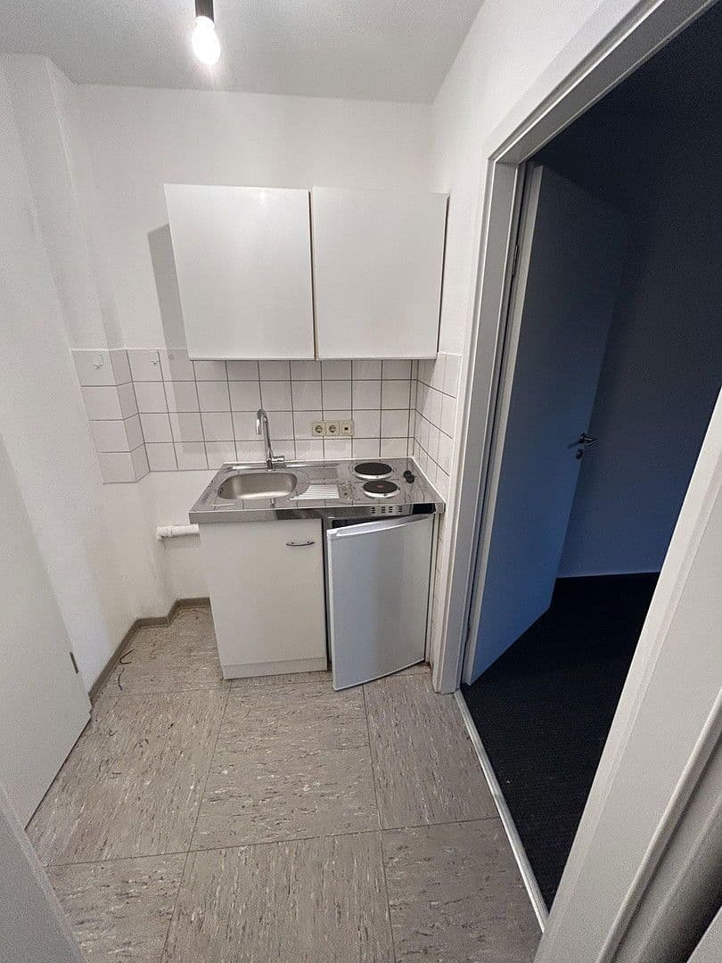 Pronájem bytu 1+1 21 m², Salzufler Str. 68, Bielefeld, Severní Porýní-Vestfálsko Pronájem bytu 1+1 21 m², Salzufler Str. 68, Bielefeld, Severní Porýní-Vestfálsko