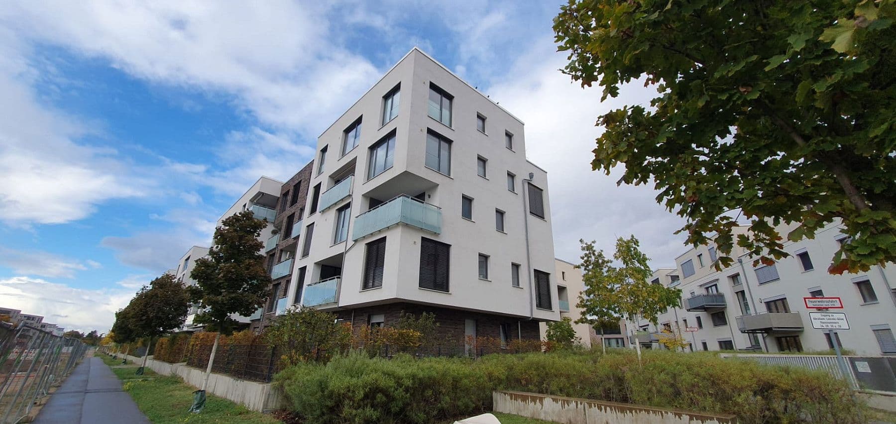 Pronájem bytu 4+1 105 m², Abraham-Lincoln-Allee 18, Mannheim, Bádensko-Württembersko Pronájem bytu 4+1 105 m², Abraham-Lincoln-Allee 18, Mannheim, Bádensko-Württembersko