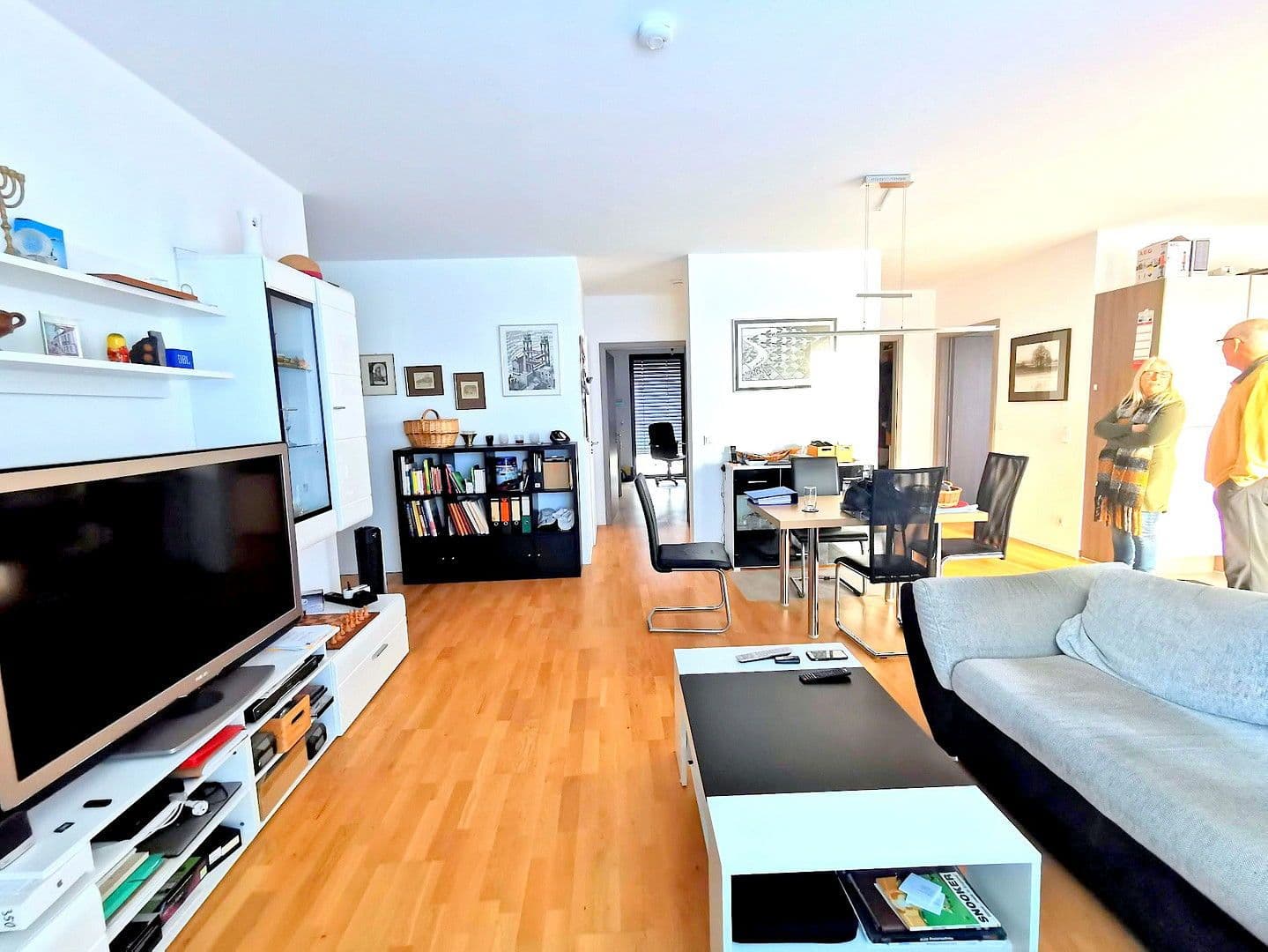 Pronájem bytu 4+1 105 m², Abraham-Lincoln-Allee 18, Mannheim, Bádensko-Württembersko Pronájem bytu 4+1 105 m², Abraham-Lincoln-Allee 18, Mannheim, Bádensko-Württembersko