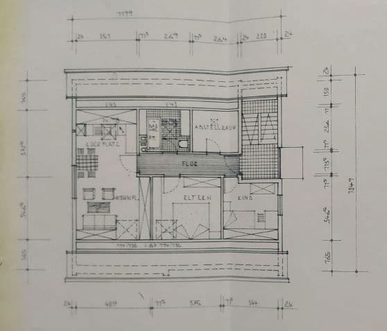 Prodej domu 239 m², pozemek 712 m², Friedrichshafen, Bádensko-Württembersko Prodej domu 239 m², pozemek 712 m², Friedrichshafen, Bádensko-Württembersko
