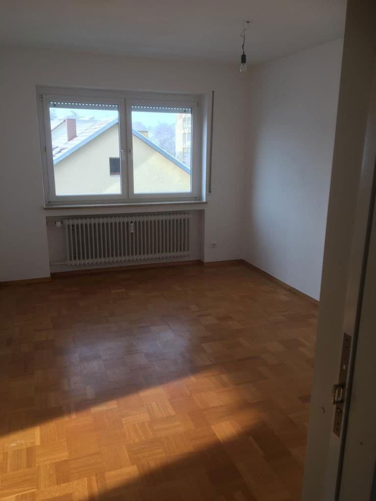 Pronájem bytu 4+1 102 m², Stettinweg, Biberach an der Riß, Bádensko-Württembersko Pronájem bytu 4+1 102 m², Stettinweg, Biberach an der Riß, Bádensko-Württembersko