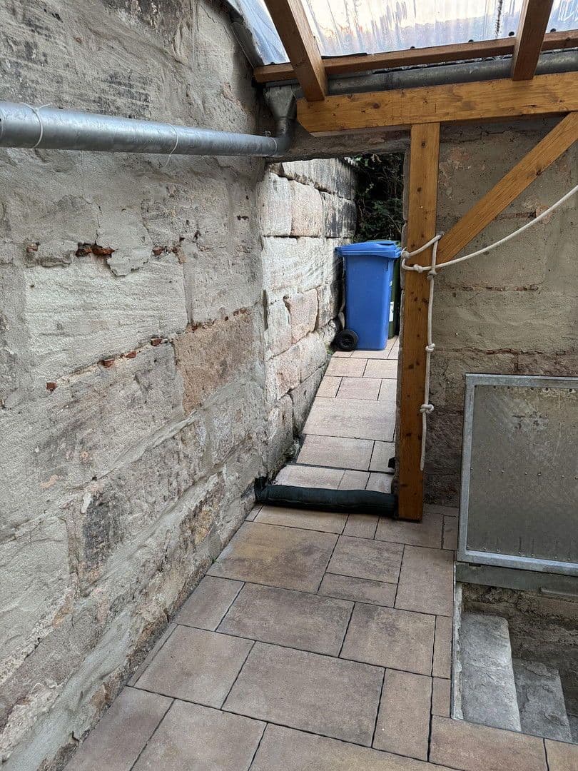 Pronájem domu 102 m², pozemek 98 m², Kuttlerstr. 15, Erlangen, Bavorsko Pronájem domu 102 m², pozemek 98 m², Kuttlerstr. 15, Erlangen, Bavorsko