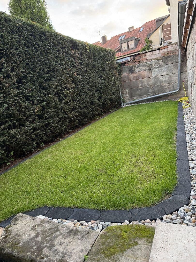 Pronájem domu 102 m², pozemek 98 m², Kuttlerstr. 15, Erlangen, Bavorsko Pronájem domu 102 m², pozemek 98 m², Kuttlerstr. 15, Erlangen, Bavorsko