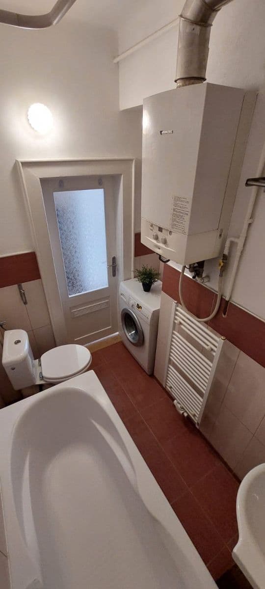 Prodej bytu 1+kk 41 m², Pod Labuťkou, Praha, Praha Prodej bytu 1+kk 41 m², Pod Labuťkou, Praha, Praha