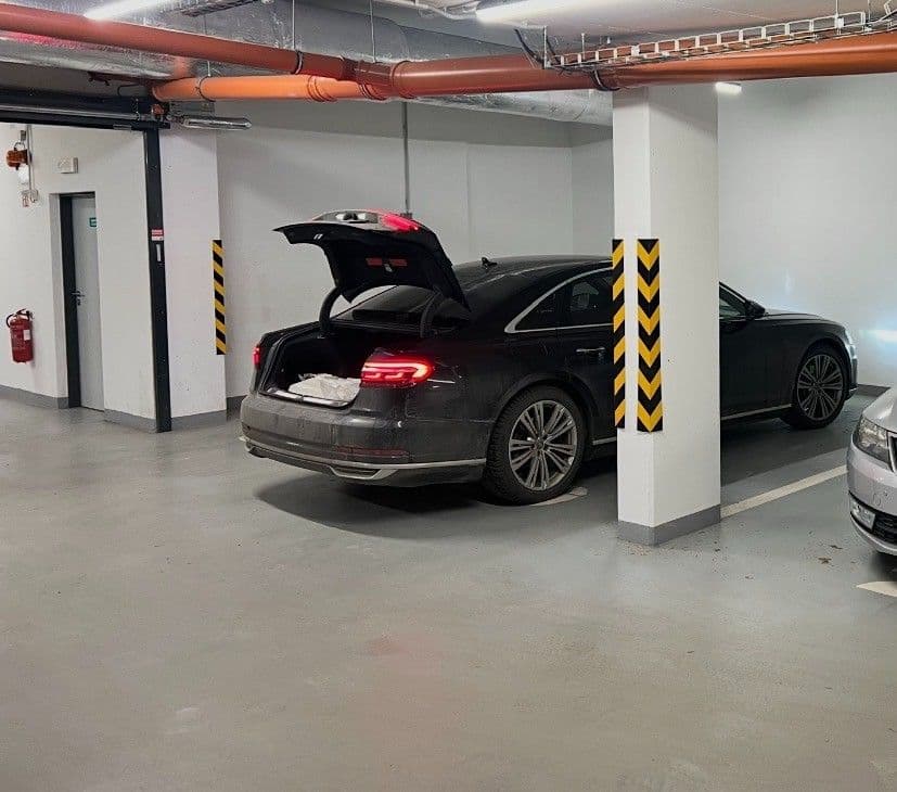 Pronájem garáže 22 m², Kollárova, Brno, Jihomoravský kraj Pronájem garáže 22 m², Kollárova, Brno, Jihomoravský kraj