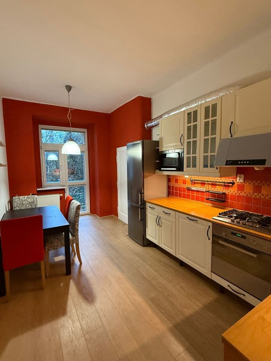 Pronájem bytu 3+1 98 m², Slovinská, Praha, Praha Pronájem bytu 3+1 98 m², Slovinská, Praha, Praha