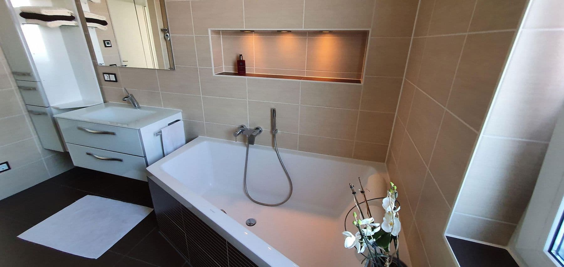 Pronájem bytu 4+kk 142 m², Frankfurt am Main, Hessen Pronájem bytu 4+kk 142 m², Frankfurt am Main, Hessen