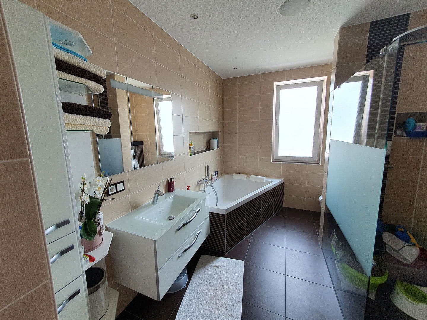 Pronájem bytu 4+kk 142 m², Frankfurt am Main, Hessen Pronájem bytu 4+kk 142 m², Frankfurt am Main, Hessen