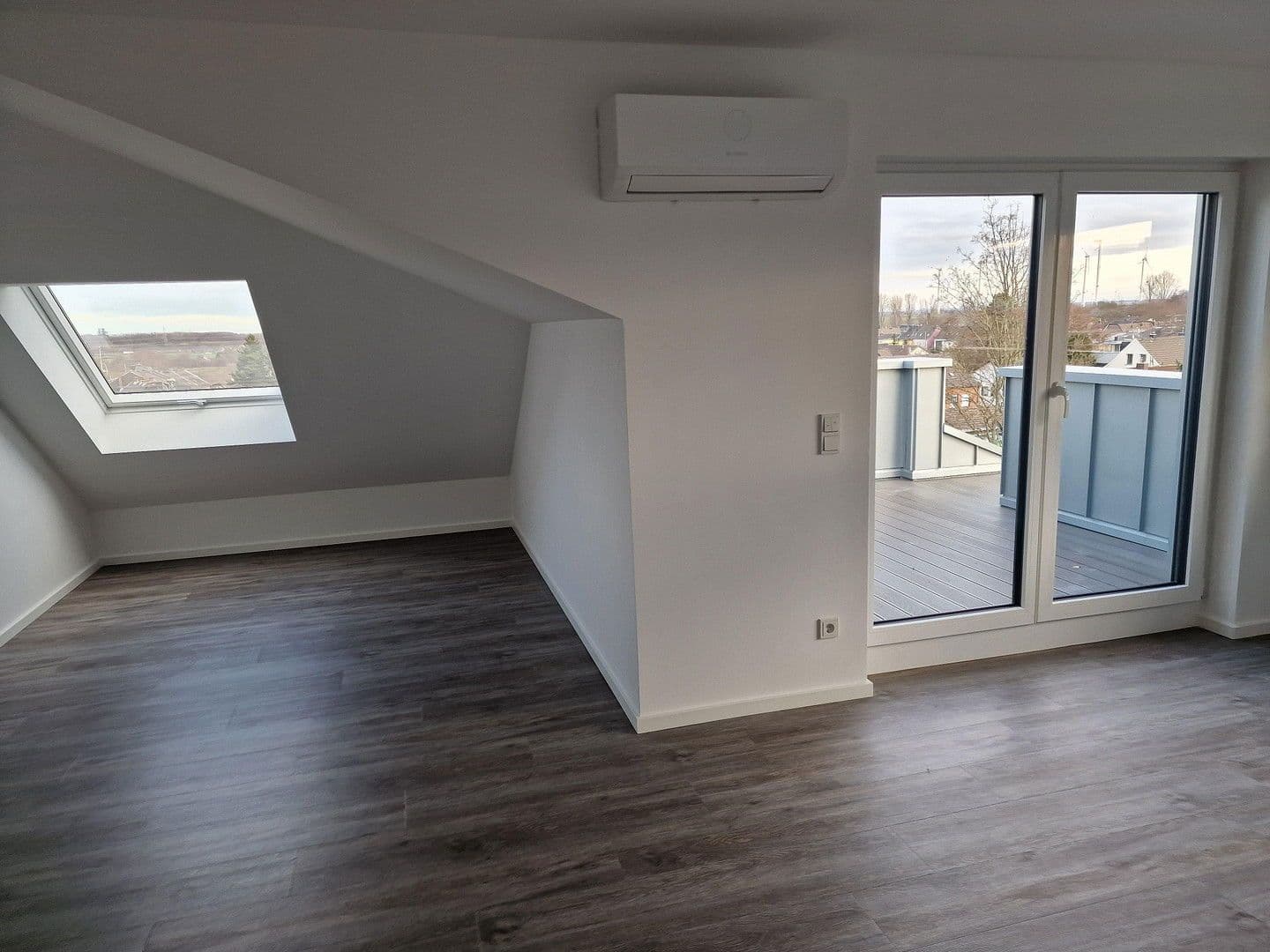 Pronájem bytu 6+1 166 m², Luchemerstrasse, Langerwehe, Severní Porýní-Vestfálsko Pronájem bytu 6+1 166 m², Luchemerstrasse, Langerwehe, Severní Porýní-Vestfálsko