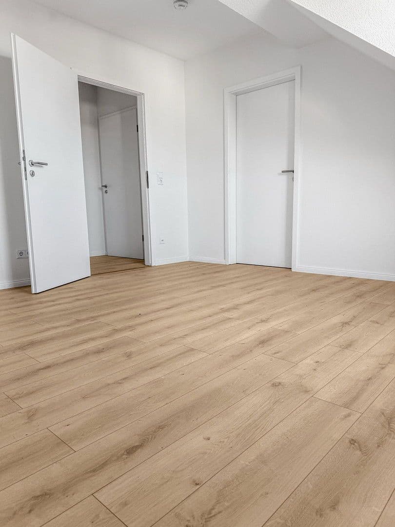 Pronájem bytu 2+1 39 m², Delitzscher Str. 88, Leipzig, Sasko Pronájem bytu 2+1 39 m², Delitzscher Str. 88, Leipzig, Sasko