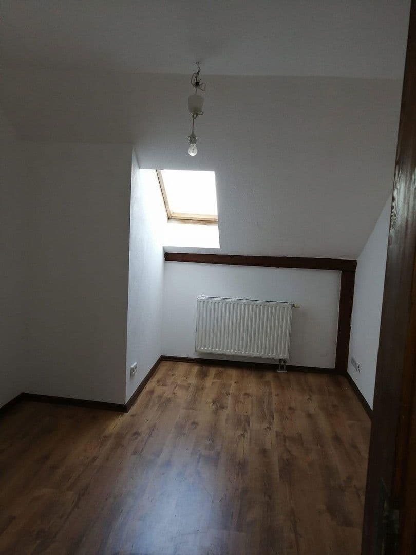 Pronájem bytu 5+1 118 m², Thomasiusstraße 7, Halle, Sasko-Anhaltsko Pronájem bytu 5+1 118 m², Thomasiusstraße 7, Halle, Sasko-Anhaltsko