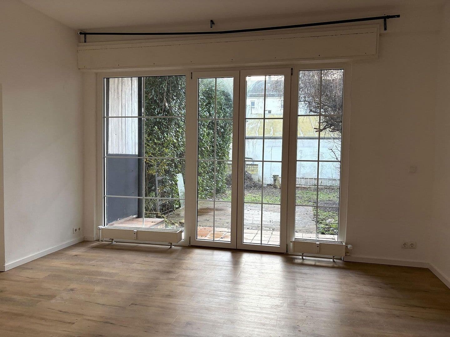 Pronájem bytu 2+1 65 m², Rheinstr. 39, Baden-Baden, Bádensko-Württembersko Pronájem bytu 2+1 65 m², Rheinstr. 39, Baden-Baden, Bádensko-Württembersko