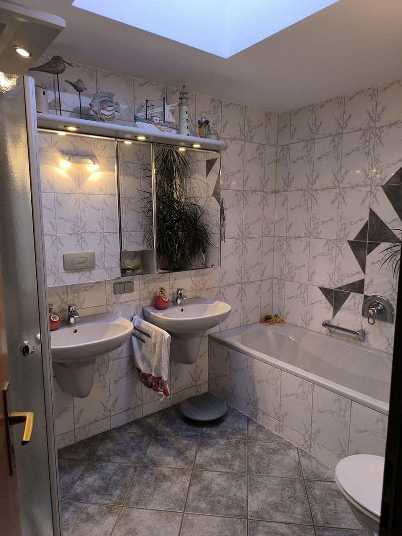 Prodej domu 145 m², pozemek 250 m², Kornwestheim, Bádensko-Württembersko Prodej domu 145 m², pozemek 250 m², Kornwestheim, Bádensko-Württembersko