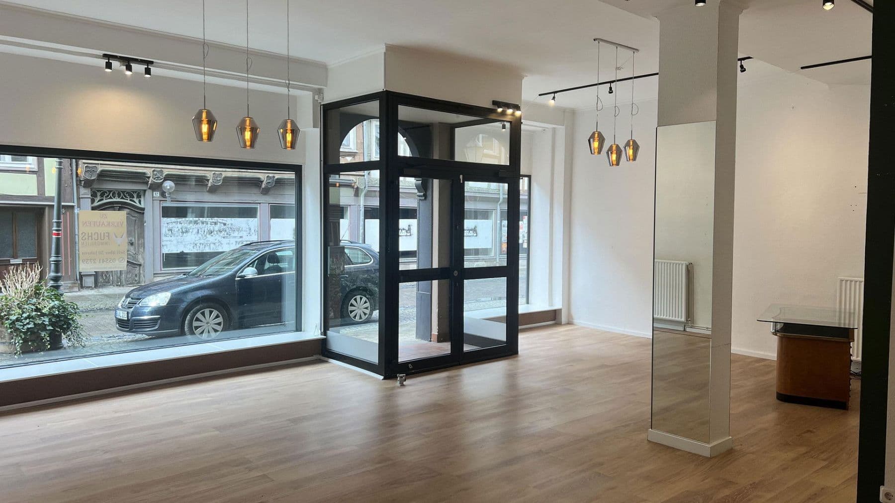 Pronájem nebytového prostoru 102 m², Burgstraße 15, Hann. Münden, Dolní Sasko Pronájem nebytového prostoru 102 m², Burgstraße 15, Hann. Münden, Dolní Sasko