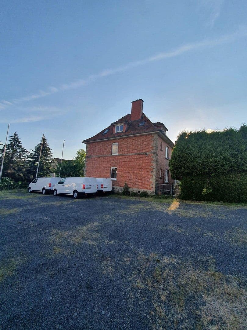 Prodej domu 1.955 m², pozemek 2.072 m², Uslar, Dolní Sasko Prodej domu 1.955 m², pozemek 2.072 m², Uslar, Dolní Sasko