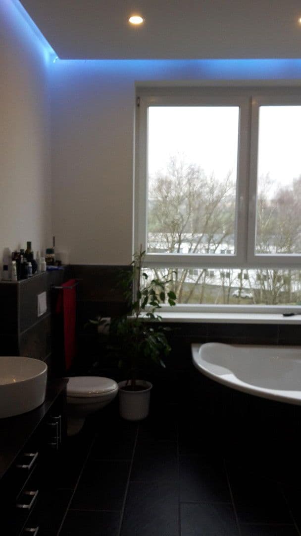 Prodej domu 1.955 m², pozemek 2.072 m², Uslar, Dolní Sasko Prodej domu 1.955 m², pozemek 2.072 m², Uslar, Dolní Sasko