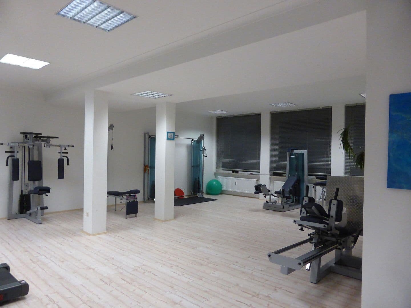 Prodej domu 1.955 m², pozemek 2.072 m², Uslar, Dolní Sasko Prodej domu 1.955 m², pozemek 2.072 m², Uslar, Dolní Sasko