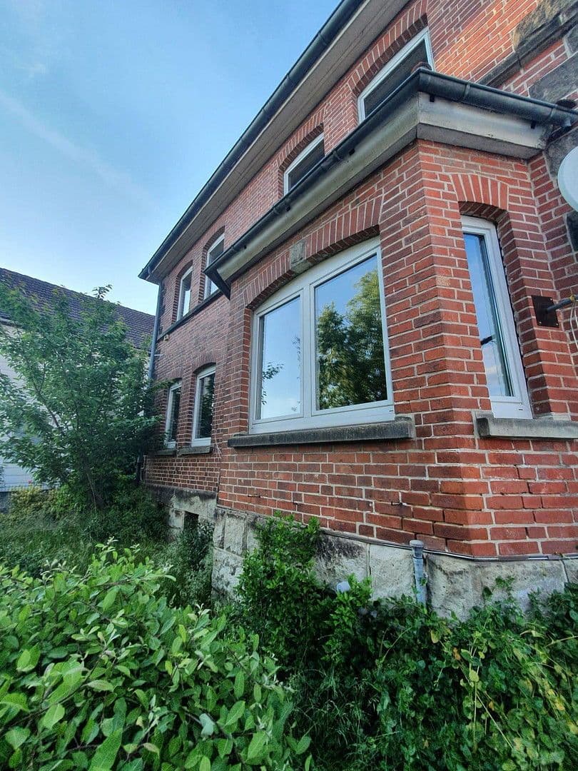 Prodej domu 1.955 m², pozemek 2.072 m², Uslar, Dolní Sasko Prodej domu 1.955 m², pozemek 2.072 m², Uslar, Dolní Sasko