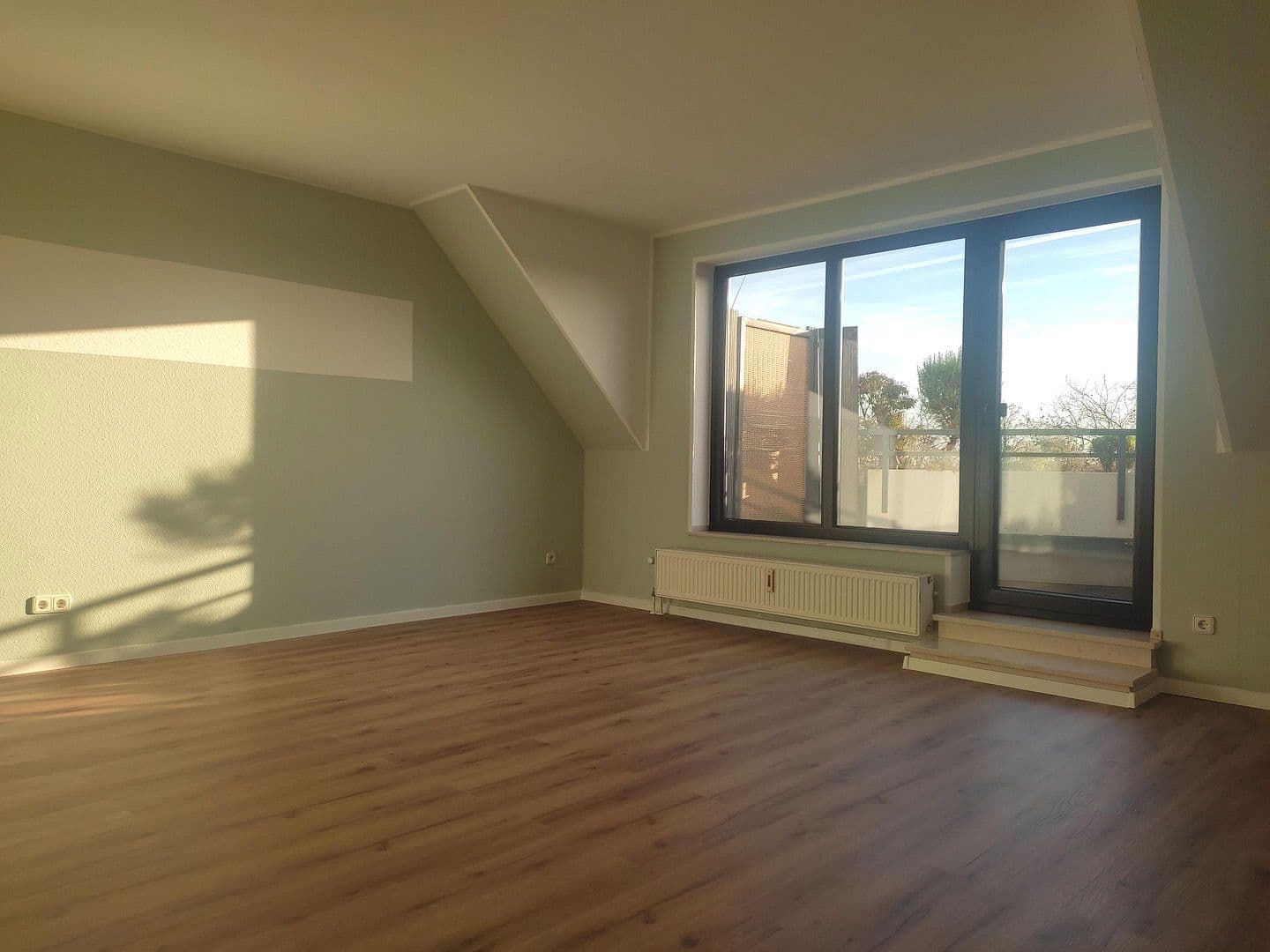 Pronájem bytu 2+1 80 m², Deutzer Straße 68, Neuss, Severní Porýní-Vestfálsko Pronájem bytu 2+1 80 m², Deutzer Straße 68, Neuss, Severní Porýní-Vestfálsko