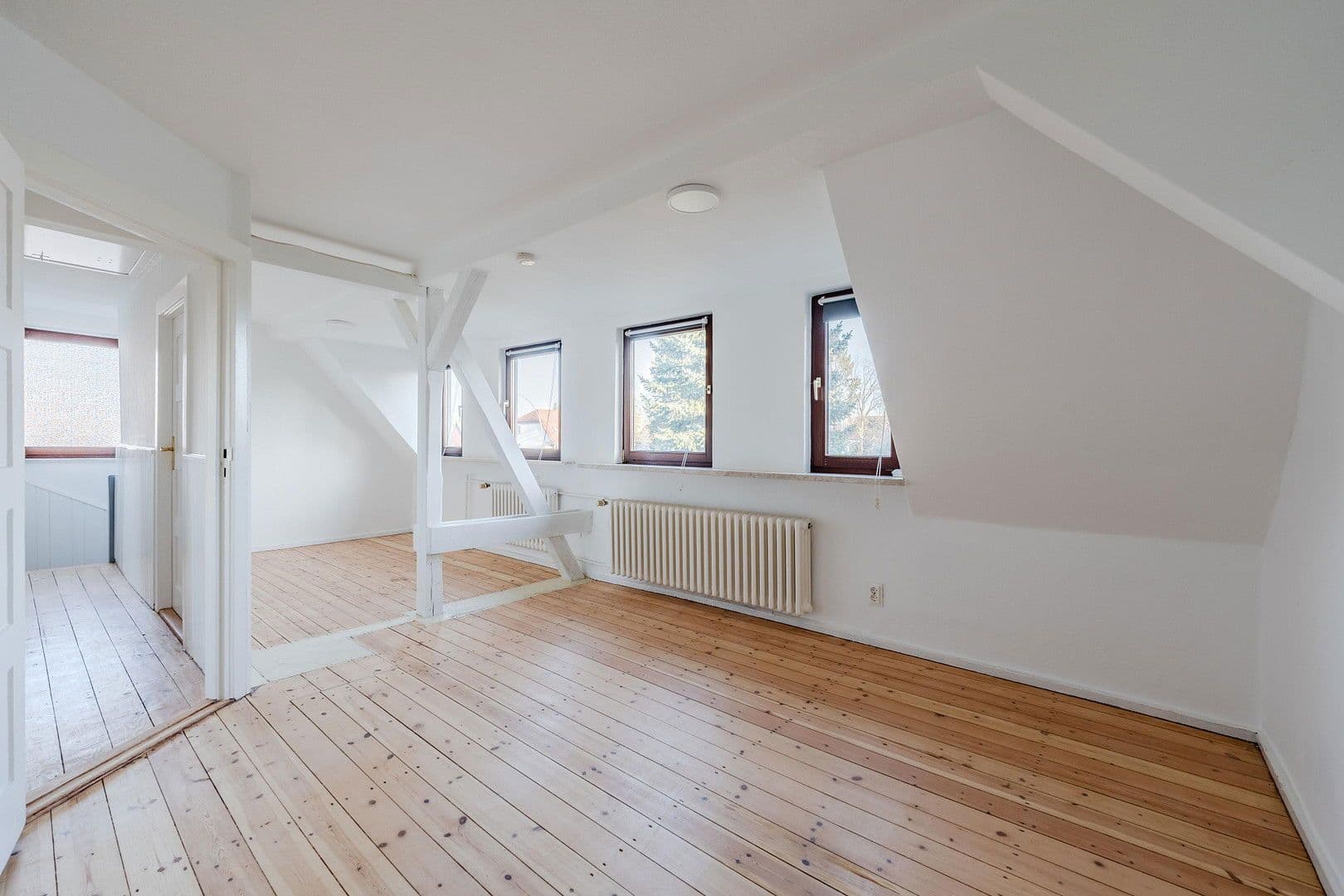 Pronájem domu 117 m², pozemek 683 m², Dahlemer Weg 112, Berlin, Berlín Pronájem domu 117 m², pozemek 683 m², Dahlemer Weg 112, Berlin, Berlín