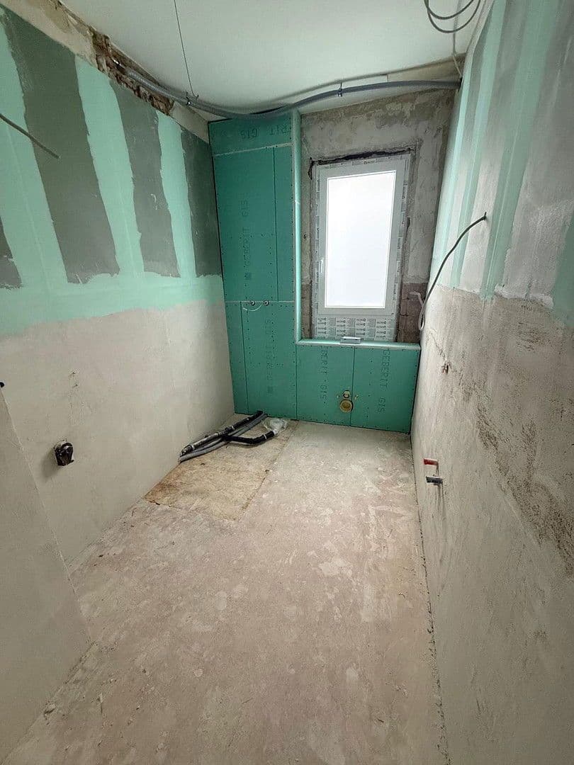 Pronájem bytu 4+1 100 m², Remscheiderstr., Bad-Cannstatt, Bádensko-Württembersko Pronájem bytu 4+1 100 m², Remscheiderstr., Bad-Cannstatt, Bádensko-Württembersko